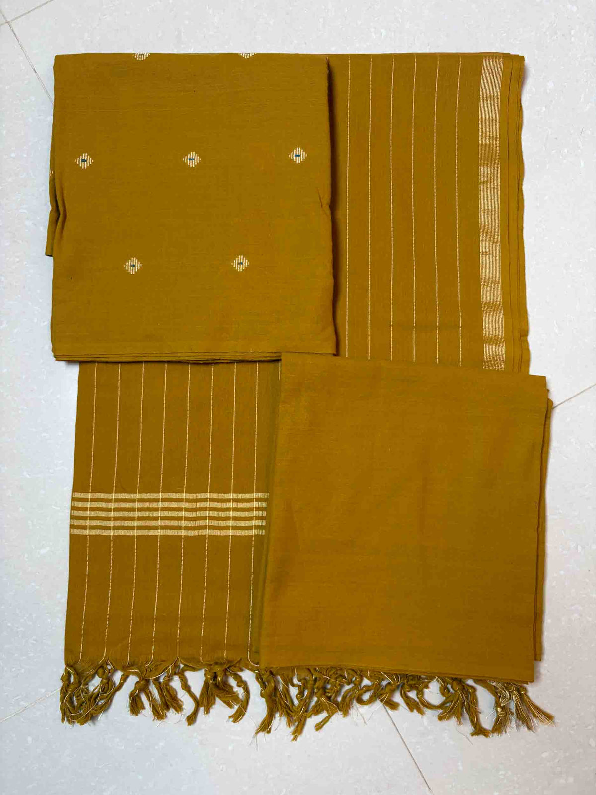 100% Pure south cotton - 3pc unstitched material (DM008).