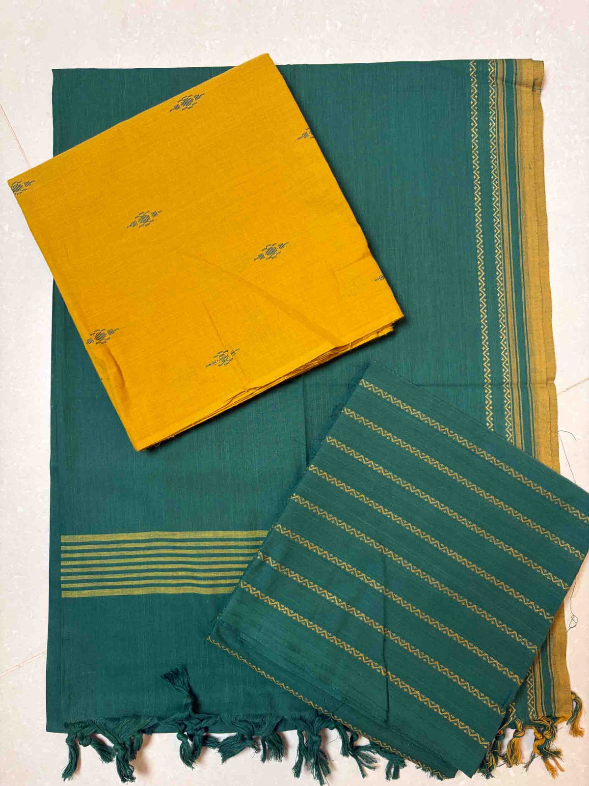 100% Pure cotton- 3pc unstitched material. (DM002)