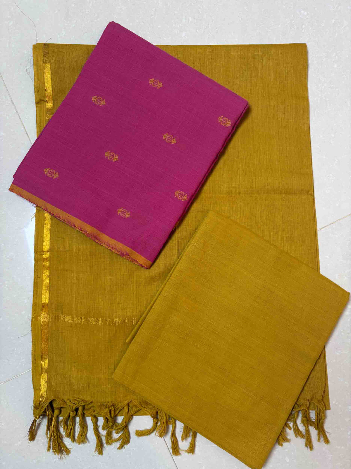 100% Pure cotton- 3pc unstitched material. (DM001)