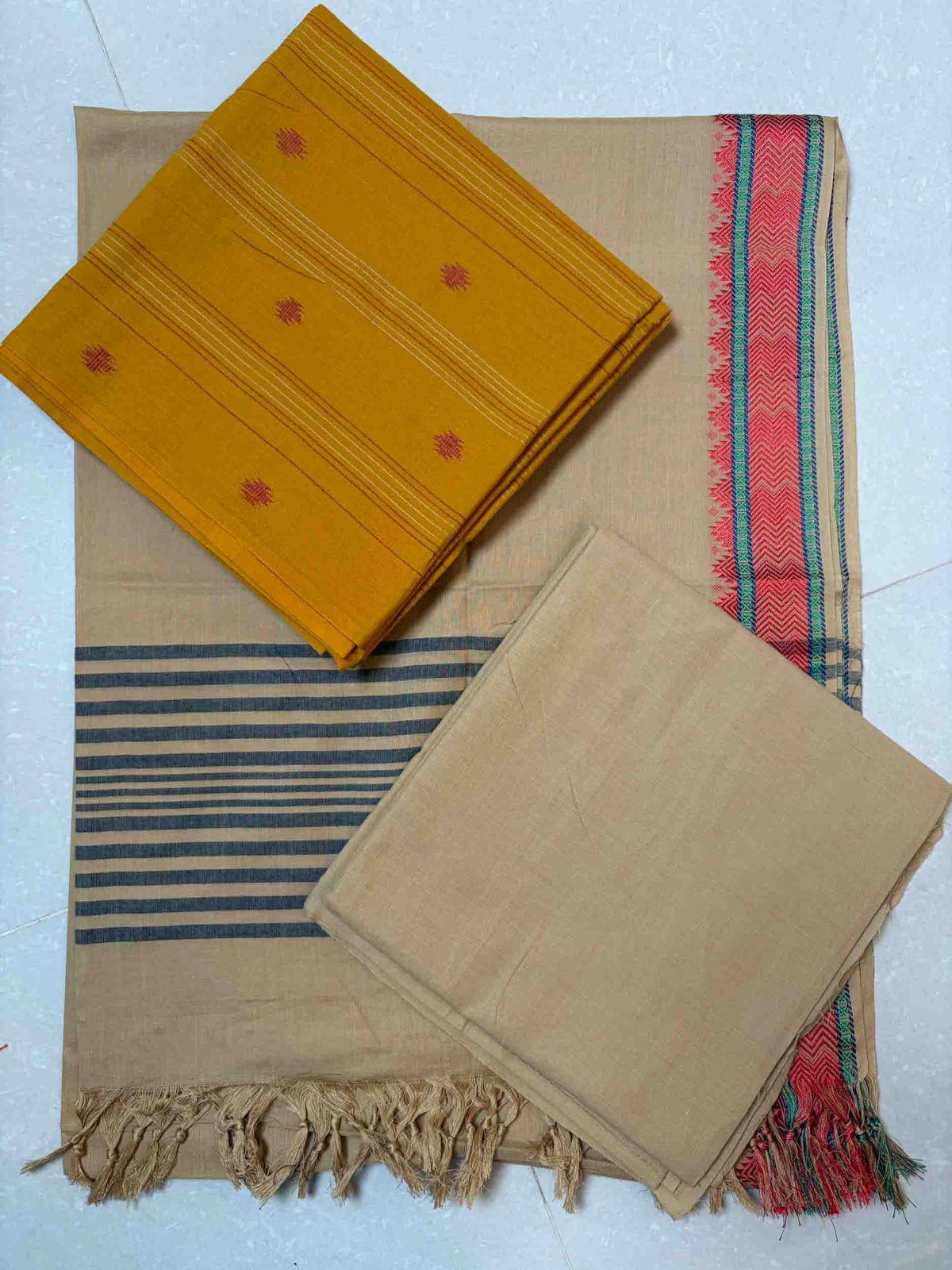 100% cotton 3pc unstitched material. (DM003)